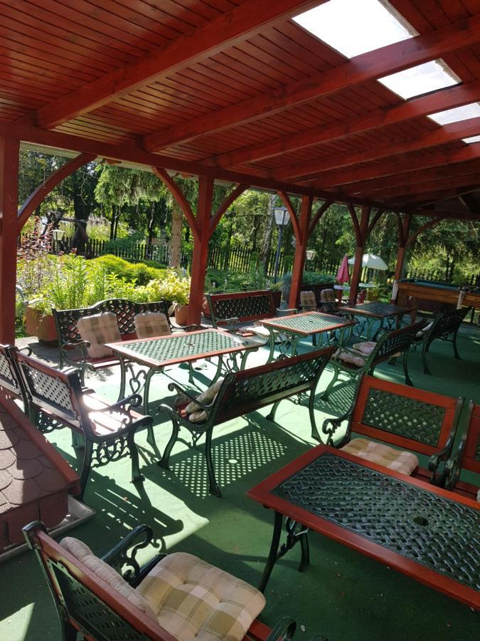 Fortuna Panzio Hotel Orosháza Buitenkant foto