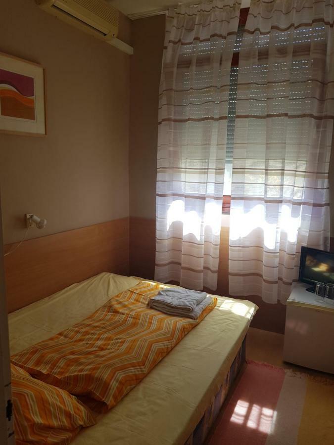 Fortuna Panzio Hotel Orosháza Buitenkant foto