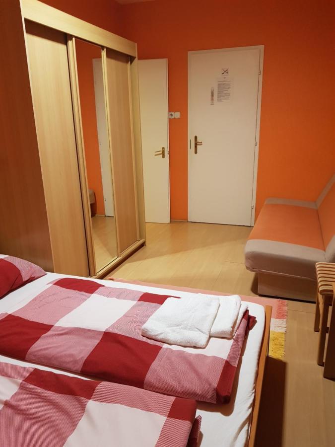 Fortuna Panzio Hotel Orosháza Buitenkant foto